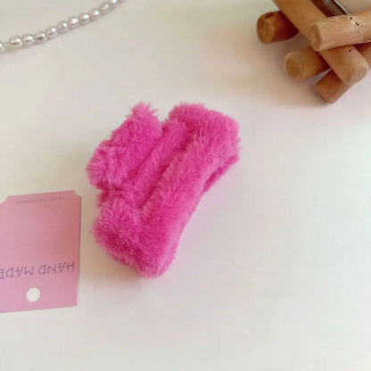 Cute Square Plush Hair Claw Ponytail Holder Korean Style Hair Clip Grab Clip Hair Accessories Large Shark Clip Streetwear