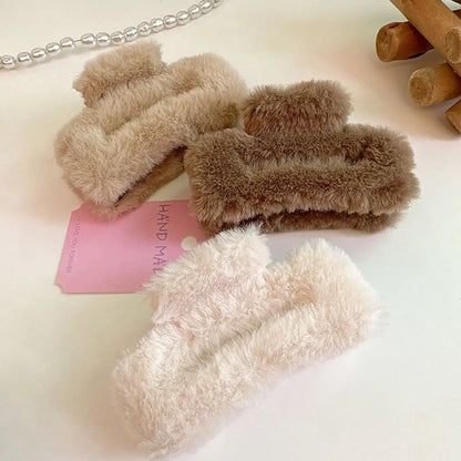 Cute Square Plush Hair Claw Ponytail Holder Korean Style Hair Clip Grab Clip Hair Accessories Large Shark Clip Streetwear