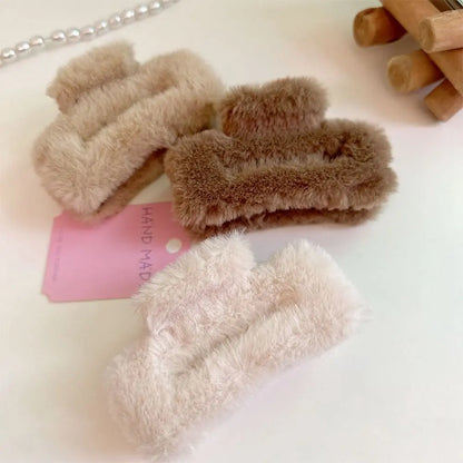 Cute Square Plush Hair Claw Ponytail Holder Korean Style Hair Clip Grab Clip Hair Accessories Large Shark Clip Streetwear