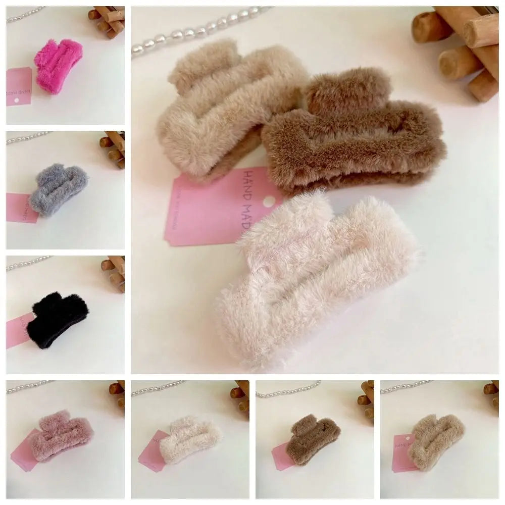 Cute Square Plush Hair Claw Ponytail Holder Korean Style Hair Clip Grab Clip Hair Accessories Large Shark Clip Streetwear